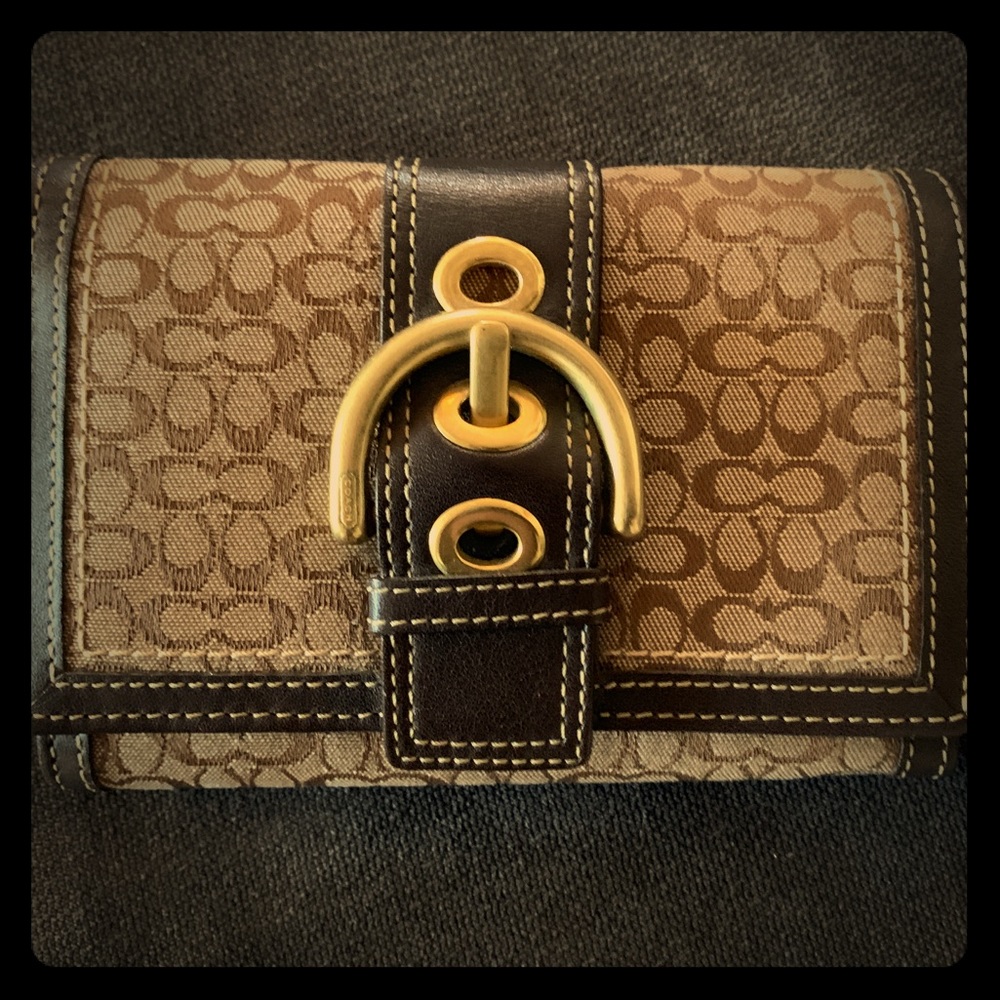 COACH wallet; Brand new & Authentic.